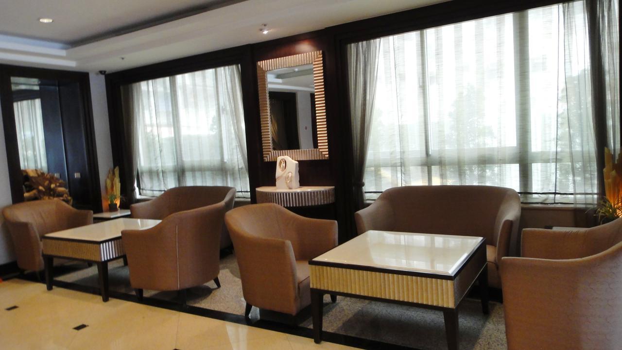 Nisus Hotel Taipei Exteriör bild