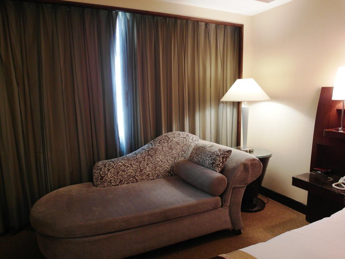 Nisus Hotel Taipei Exteriör bild