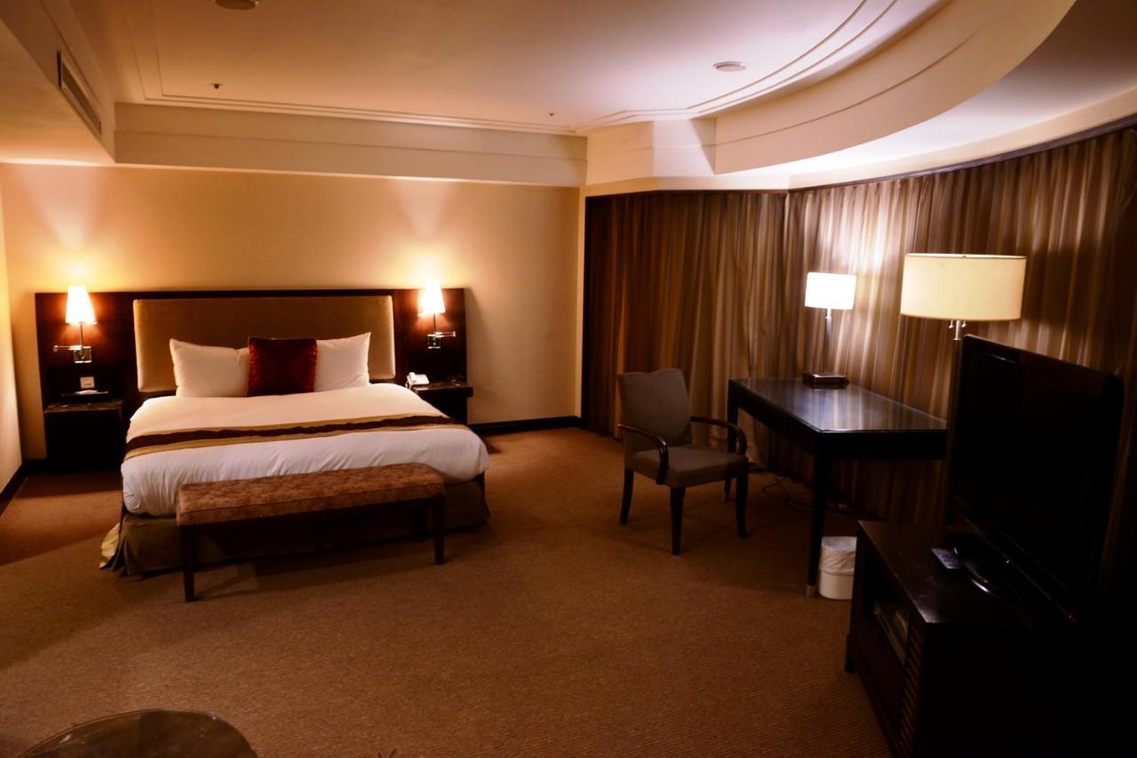 Nisus Hotel Taipei Exteriör bild